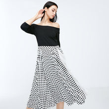 Load image into Gallery viewer, Polka Dot Print Pleated Dress
